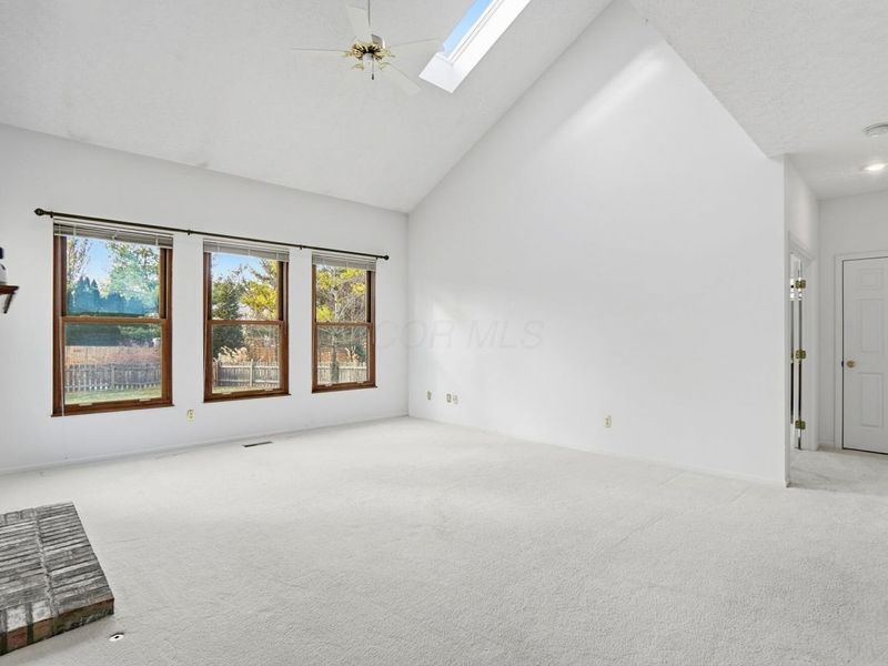 3045 Bohlen Drive, Hilliard, OH 43026 Photo 4