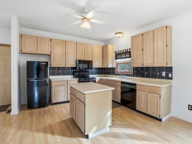 3045 Bohlen Drive, Hilliard, OH 43026 Photo 8