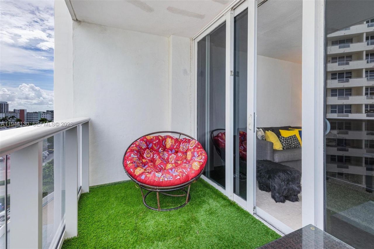 3140 S Ocean Dr, Unit 603, Hallandale Beach, FL 33009 Photo