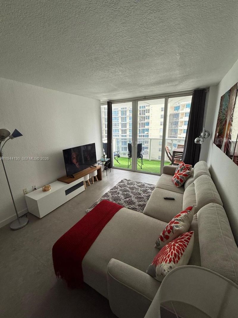 3140 S Ocean Dr, Unit 603, Hallandale Beach, FL 33009 Photo