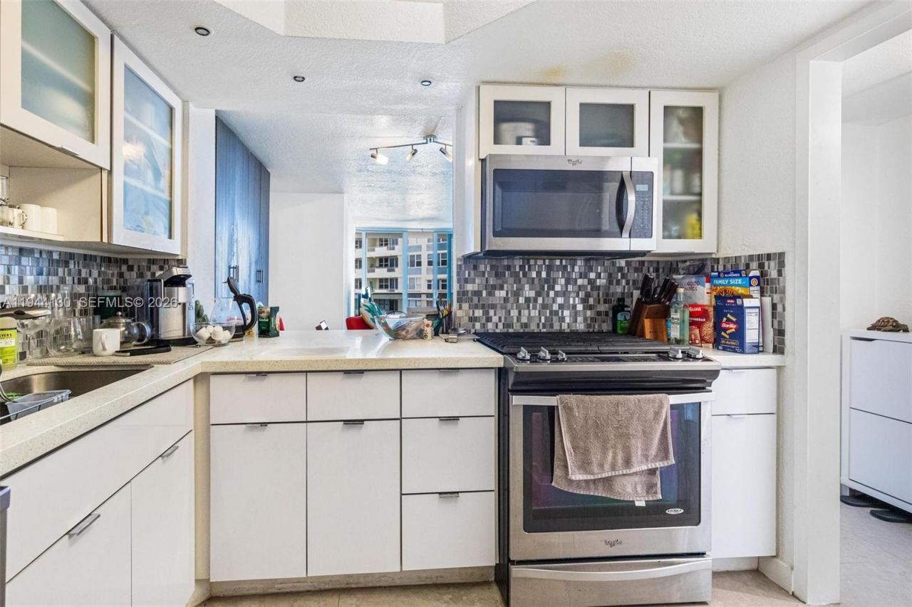 3140 S Ocean Dr, Unit 603, Hallandale Beach, FL 33009 Photo