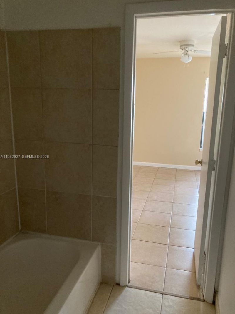 8705 NW 39th St , Sunrise, FL 33351 Photo