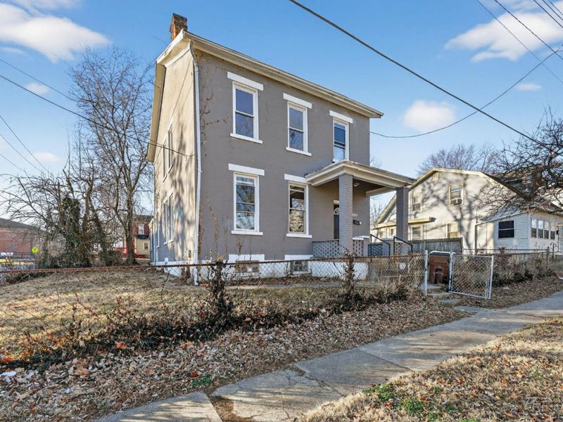 1435 Laidlaw Avenue, Cincinnati, OH 45237 Photo 3