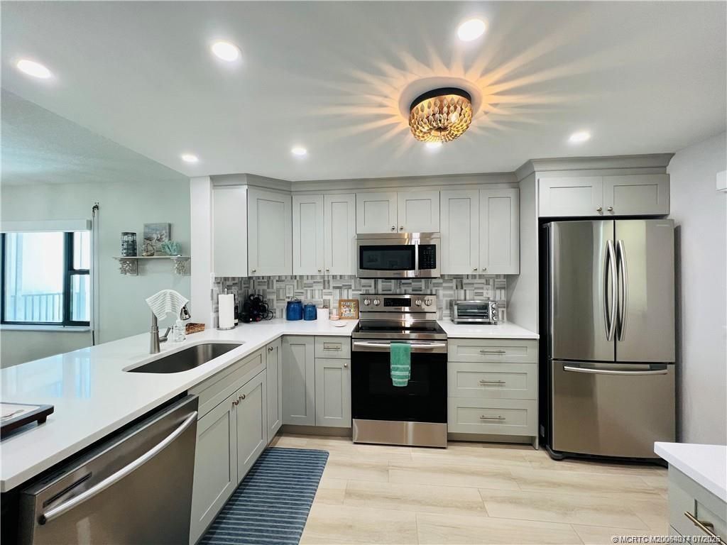 9400 S Ocean Drive, Unit 608, Jensen Beach, FL 34957 Photo