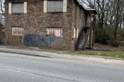 1865 E Montague Avenue photo 4