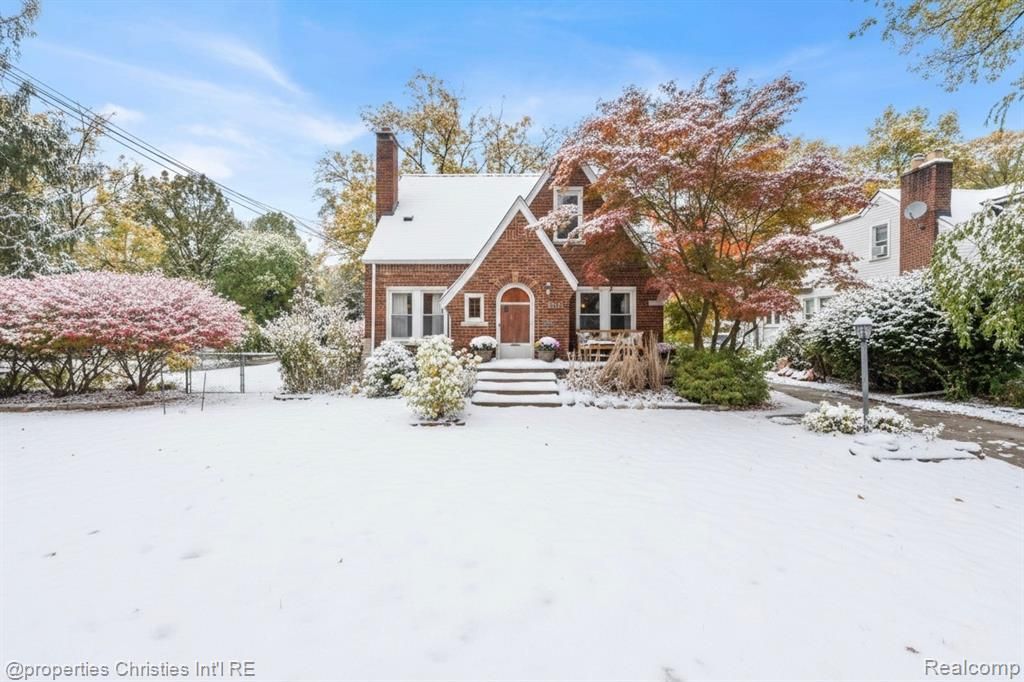 22627 Brookdale Street, Farmington, MI 48336 Main Photo