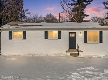 20222 Westhaven Avenue, Southfield, MI 48075