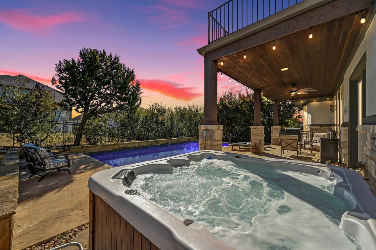 15717 De Fortuna Dr, Bee Cave, TX 78738 Main Photo