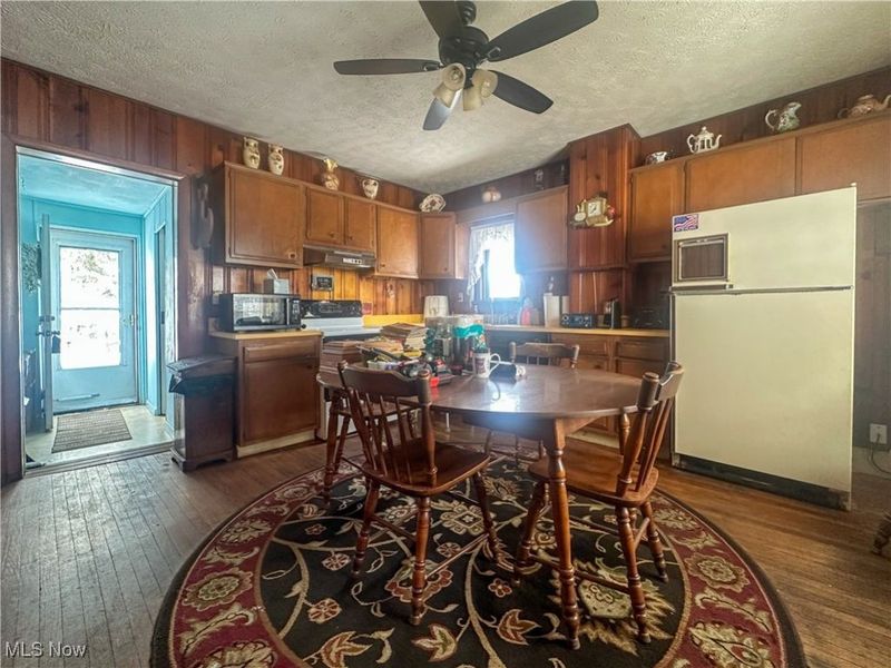 318 W 3rd Street, Niles, OH 44446 Photo 8