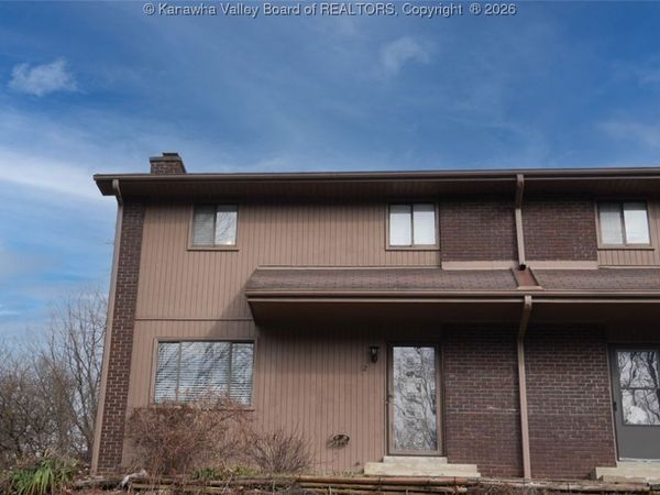 12 Briar Hill Road, Charleston, WV 25314