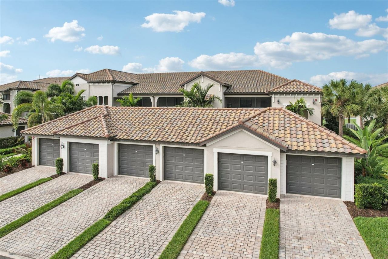 5710 Palmer Circle, Unit 104, Lakewood Ranch, FL 34211 Photo