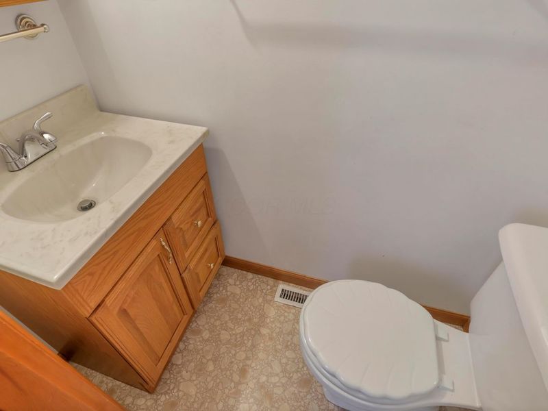 4589 Belfast Drive, Columbus, OH 43227 Photo 15