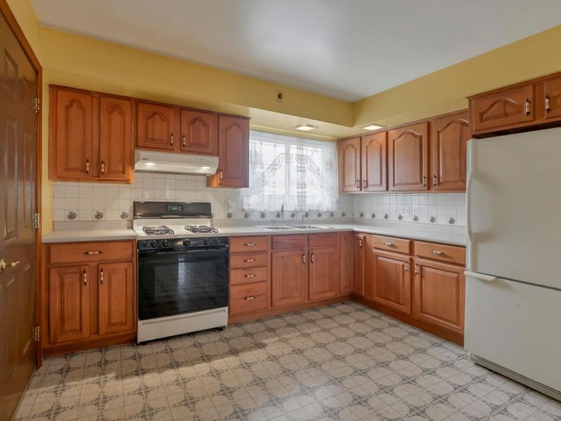 4589 Belfast Drive, Columbus, OH 43227 Photo 9