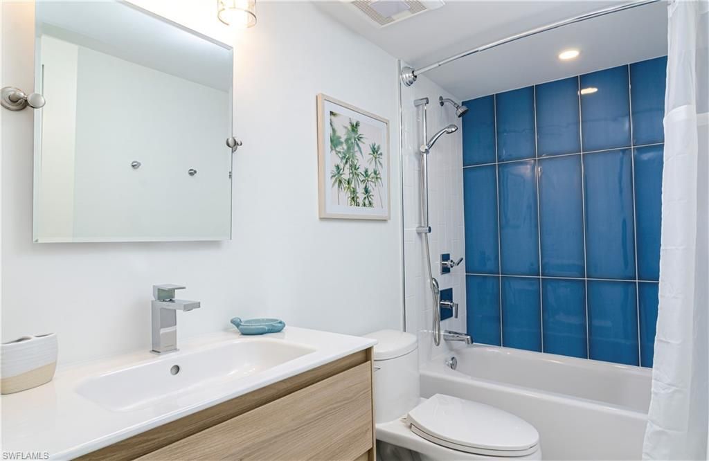 10682 Gulf Shore Dr, Unit C-204, Naples, FL 34108 Photo