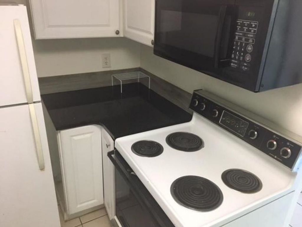 6512 Unit 5 Somerset Dr. Photo 4