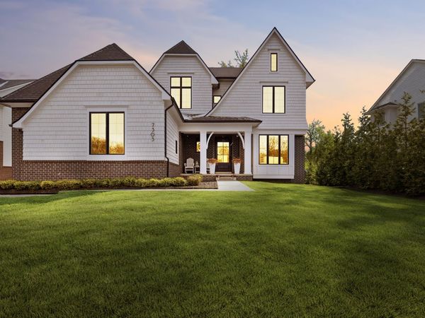 7303 Brookside Village Court, Bloomfield Hills, MI 48301