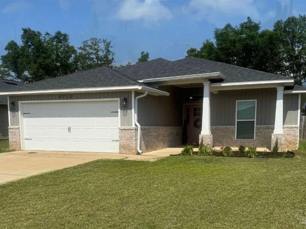 5710 Peach Dr, Milton, FL 32571