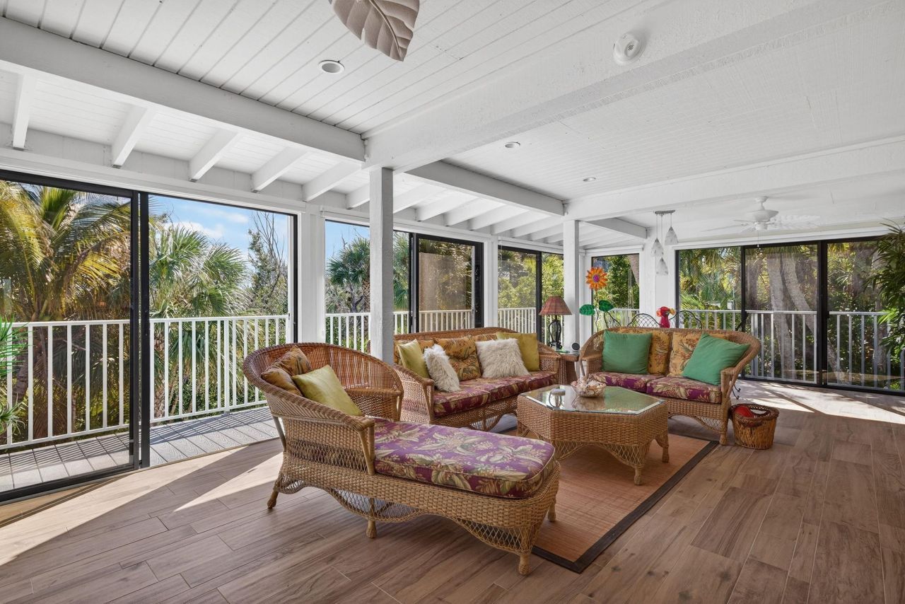 5312 Ladyfinger Lake Rd, Sanibel, FL 33957 Photo