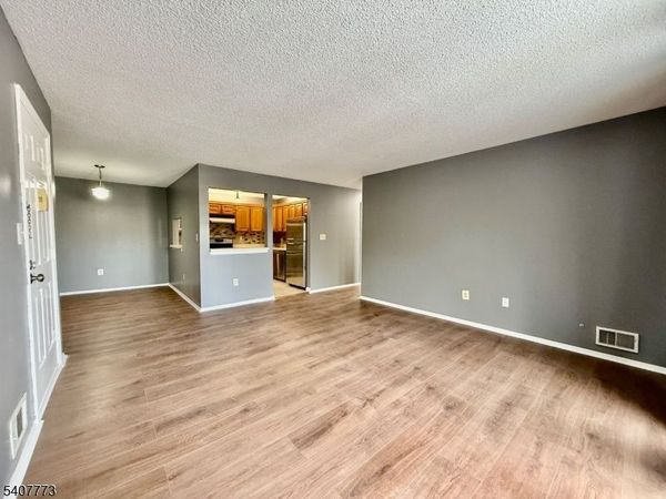 31 Voscek, Lawrence, NJ 08648