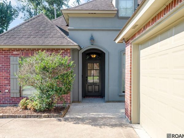 42221 Conifer Dr, Gonzales, LA 70737