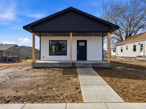 105 Mulberry, Tipton, IA 52772