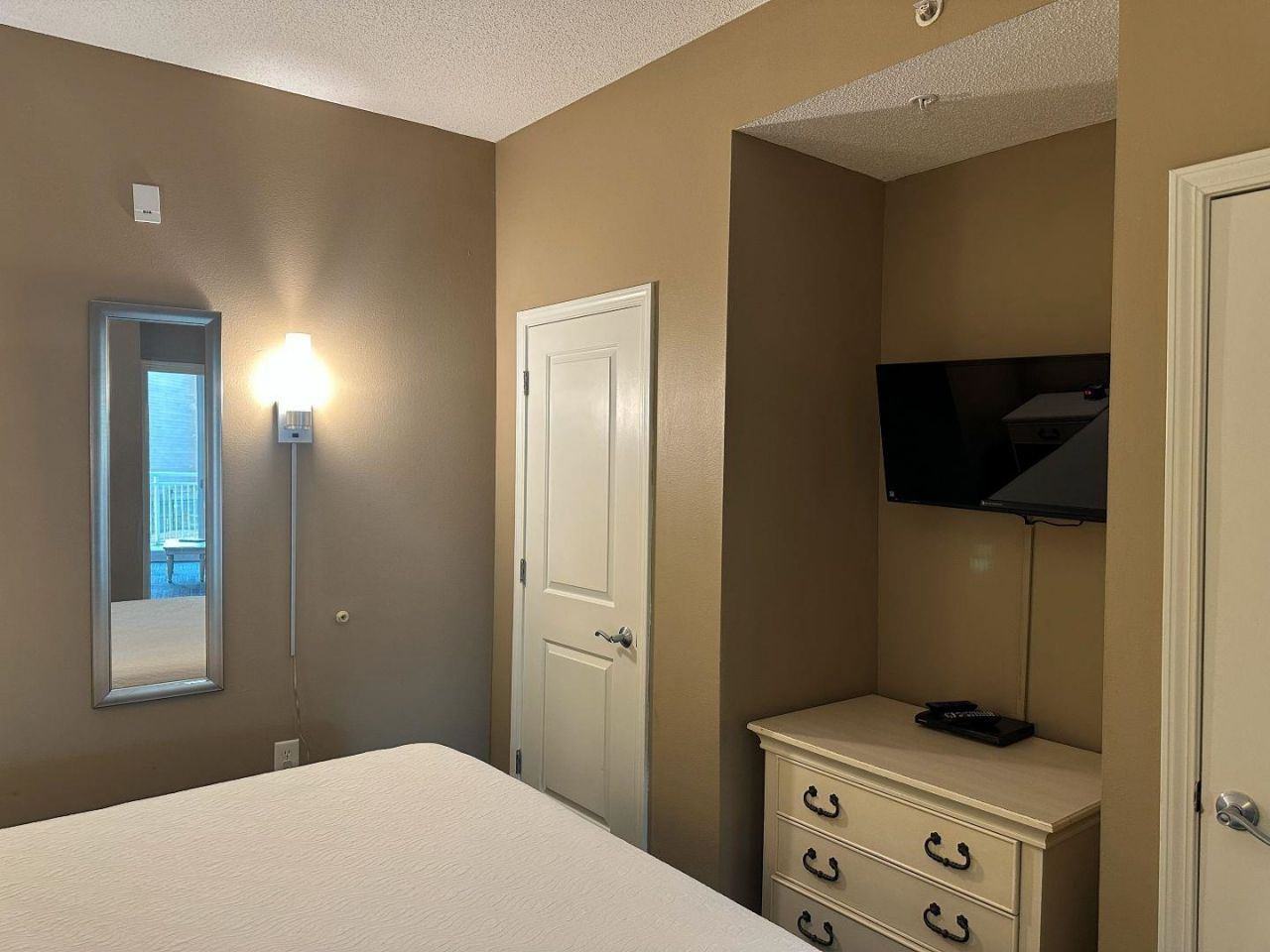 300 North Ocean Blvd. Photo 20