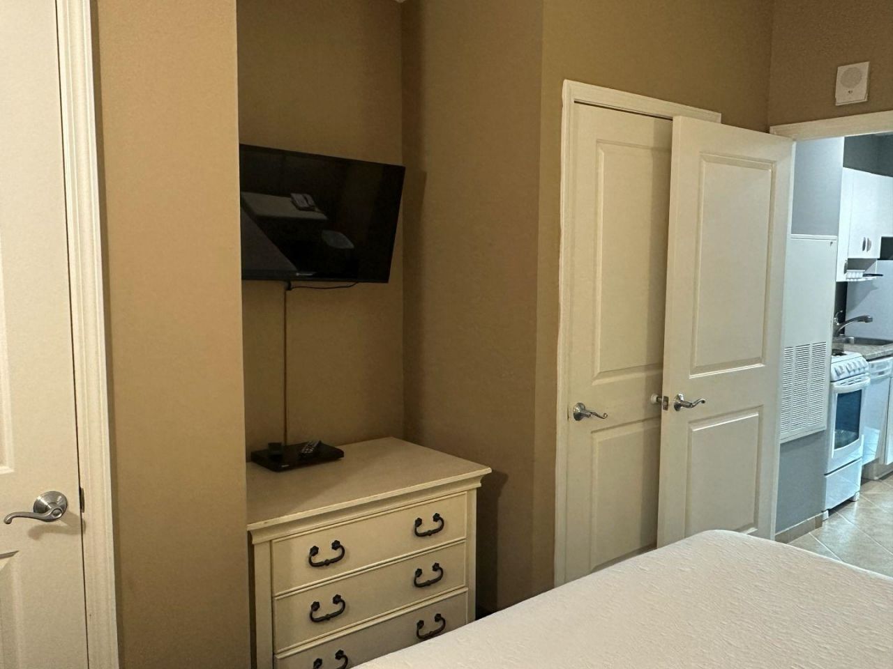 300 North Ocean Blvd. Photo 21