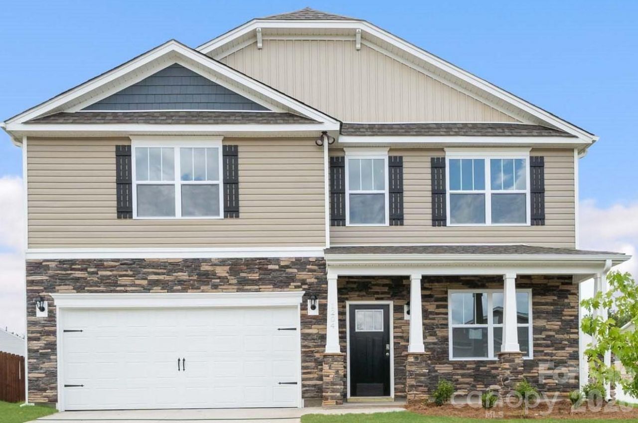 5105 Shallow Brook Drive, Charlotte, NC 28215 Main Photo