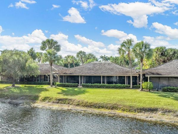 11683 Wimbledon Circle, Wellington, FL 33414