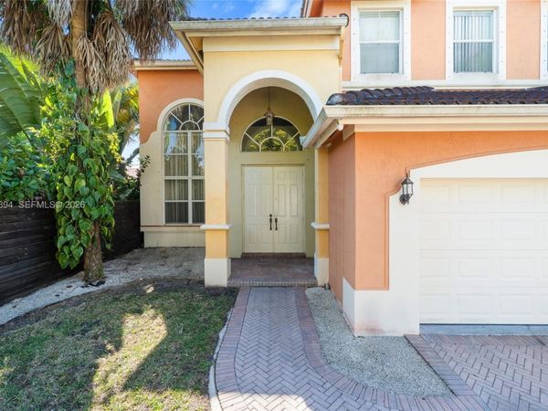 16062 SW 43rd Ter, Miami, FL 33185