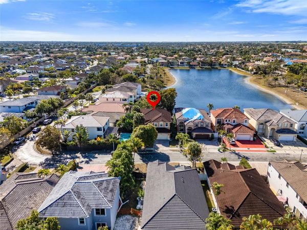 16062 SW 43rd Ter , Miami, FL 33185