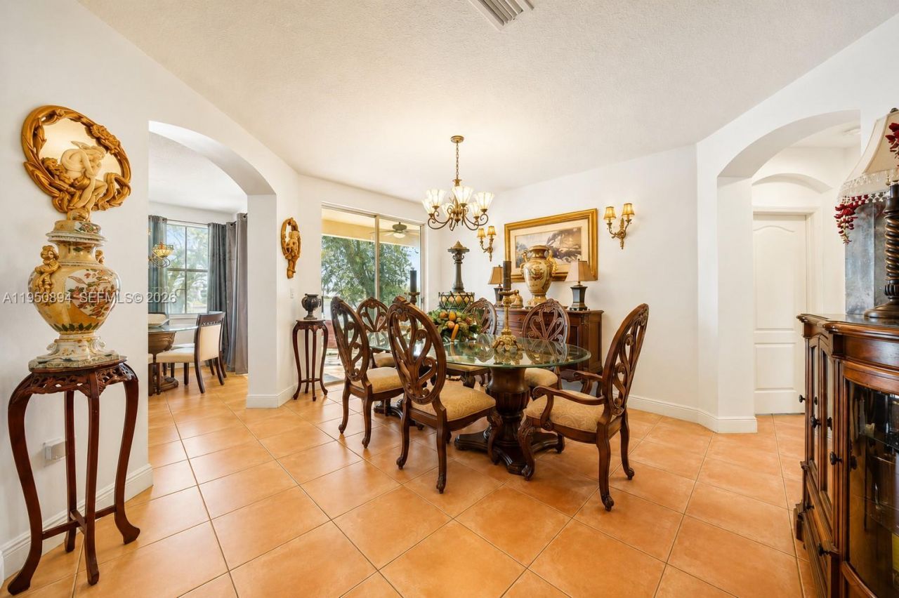 16062 SW 43rd Ter, Miami, FL 33185 Photo