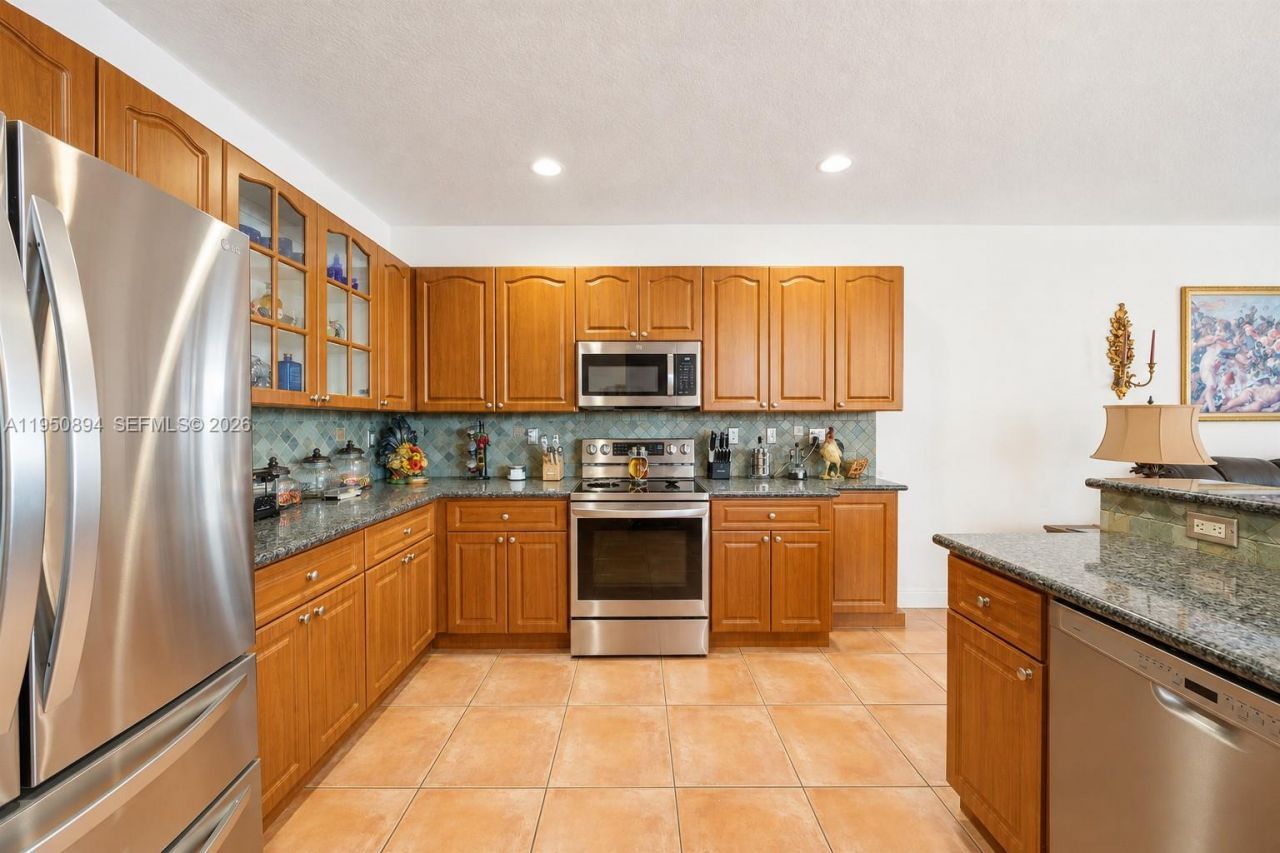 16062 SW 43rd Ter, Miami, FL 33185 Photo