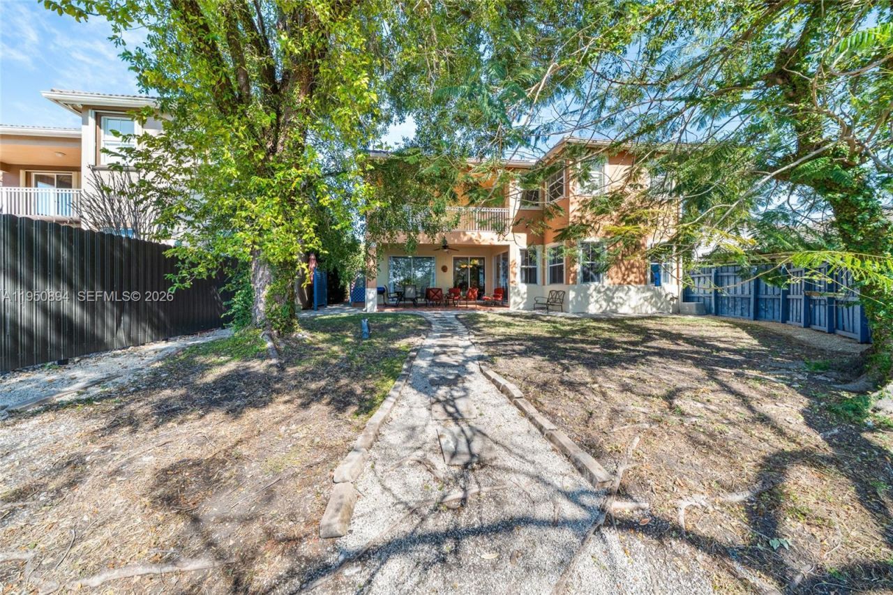 16062 SW 43rd Ter, Miami, FL 33185 Photo