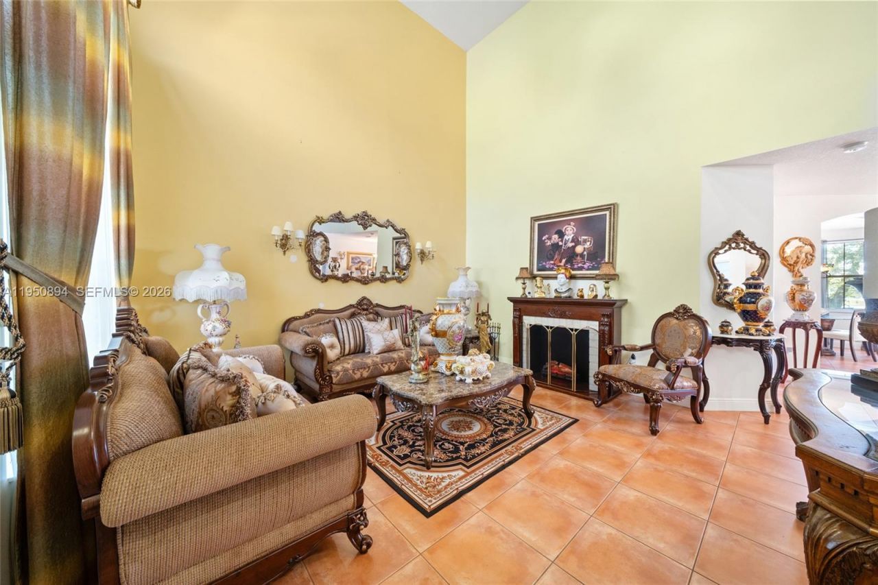 16062 SW 43rd Ter, Miami, FL 33185 Photo