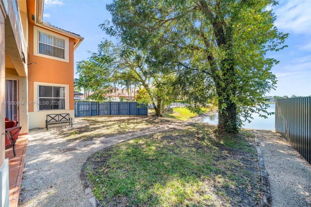 16062 SW 43rd Ter, Miami, FL 33185 Photo