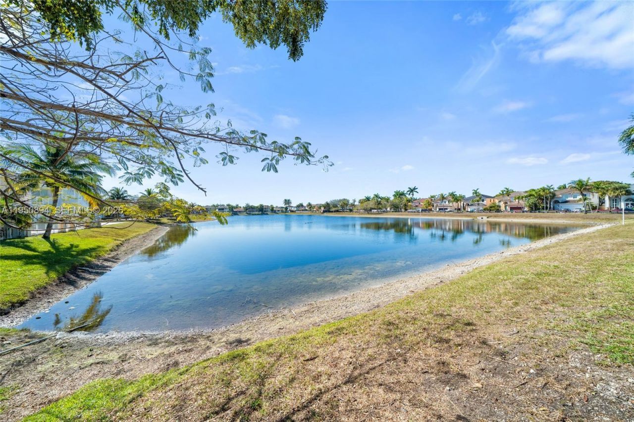 16062 SW 43rd Ter, Miami, FL 33185 Photo