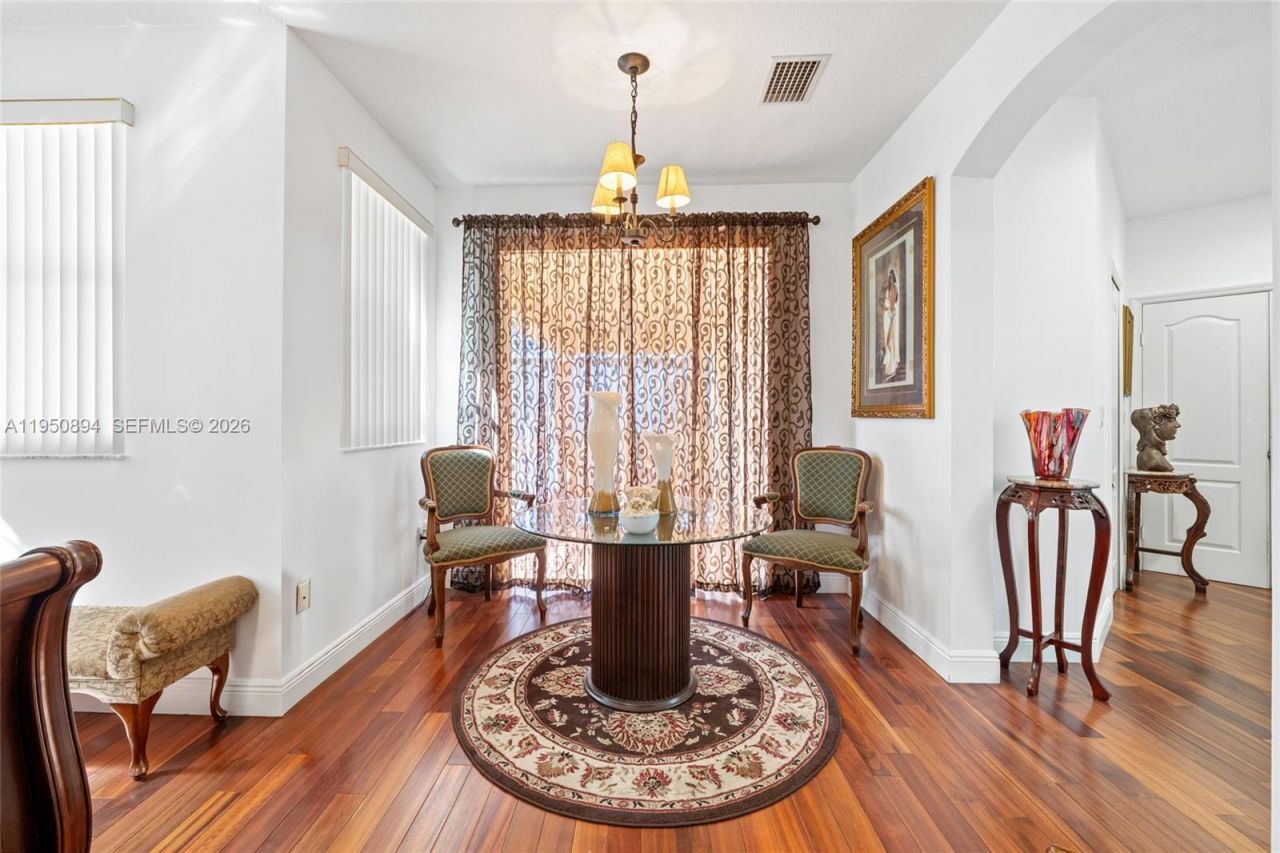 16062 SW 43rd Ter, Miami, FL 33185 Photo