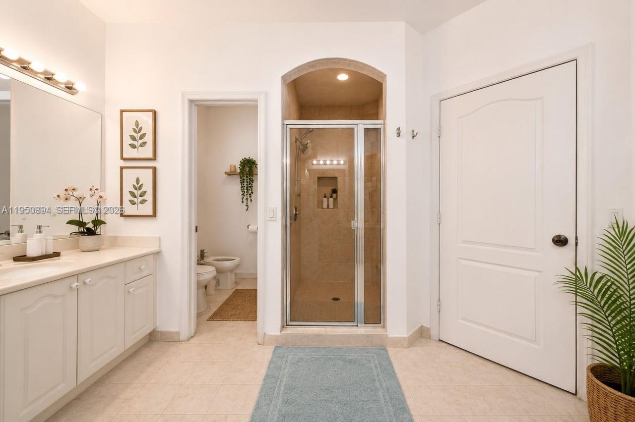 16062 SW 43rd Ter, Miami, FL 33185 Photo