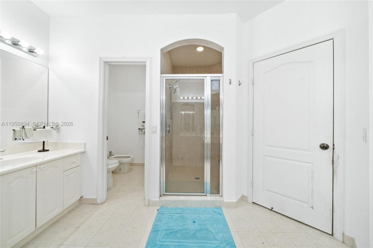 16062 SW 43rd Ter, Miami, FL 33185 Photo