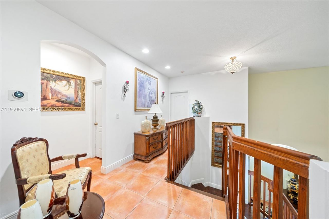 16062 SW 43rd Ter, Miami, FL 33185 Photo