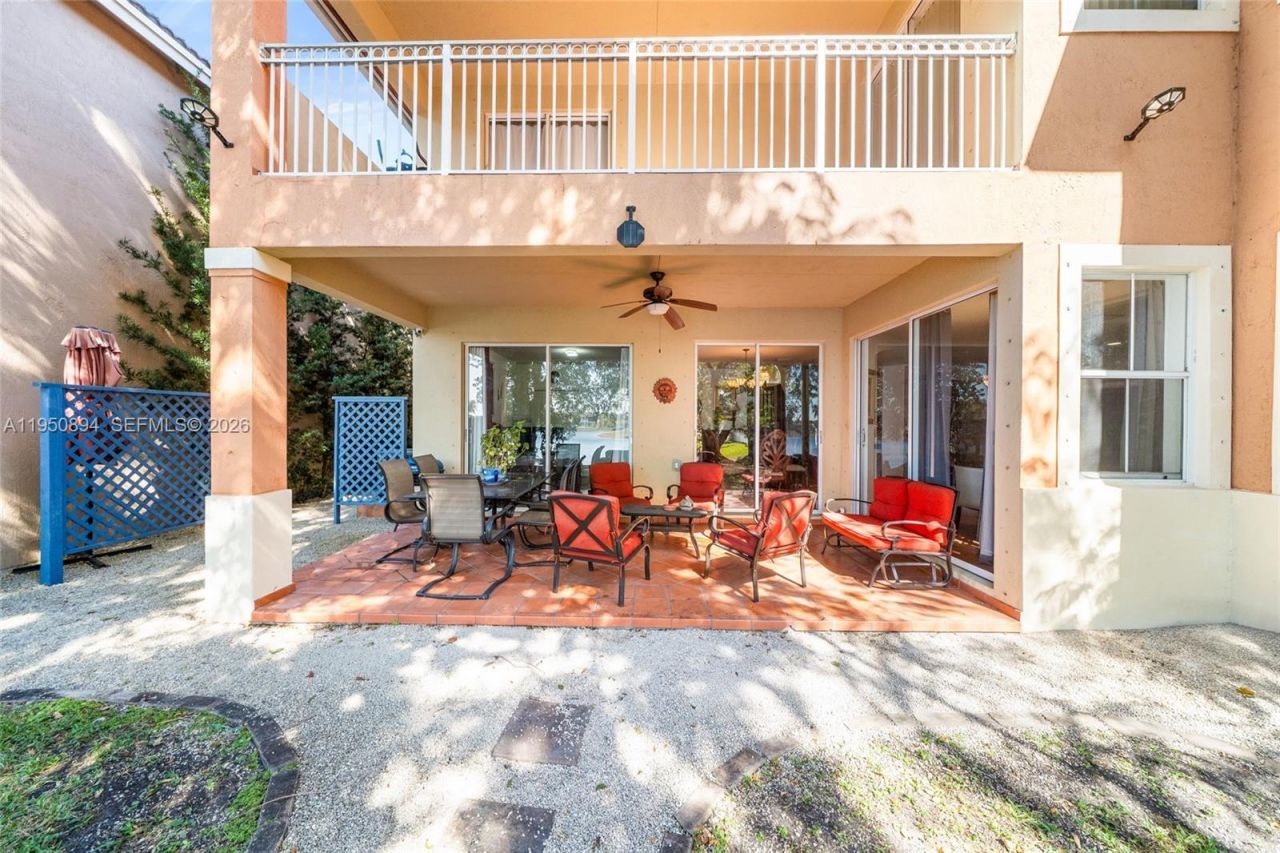 16062 SW 43rd Ter, Miami, FL 33185 Photo