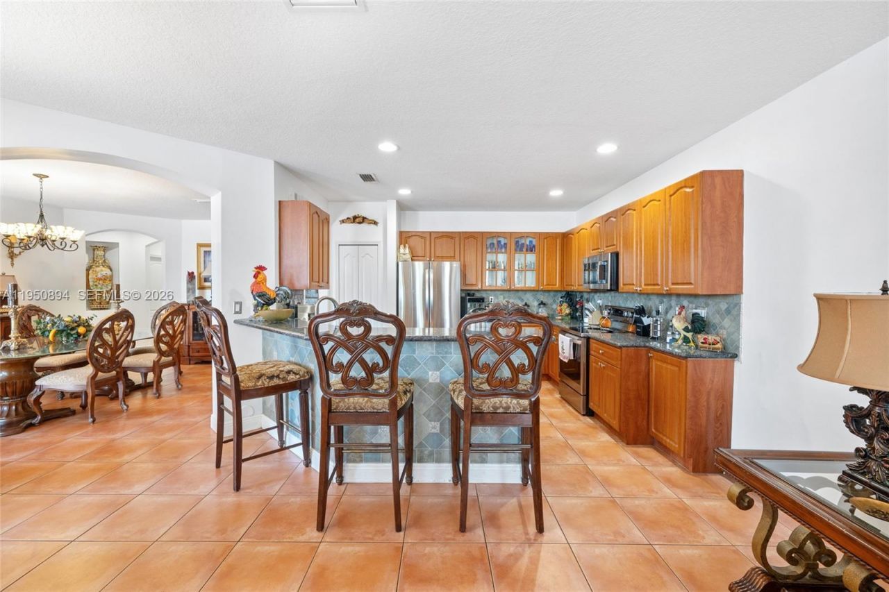 16062 SW 43rd Ter, Miami, FL 33185 Photo