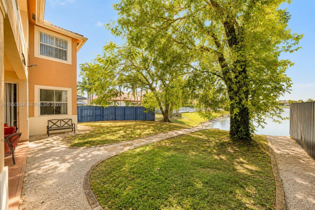16062 SW 43rd Ter, Miami, FL 33185 Photo