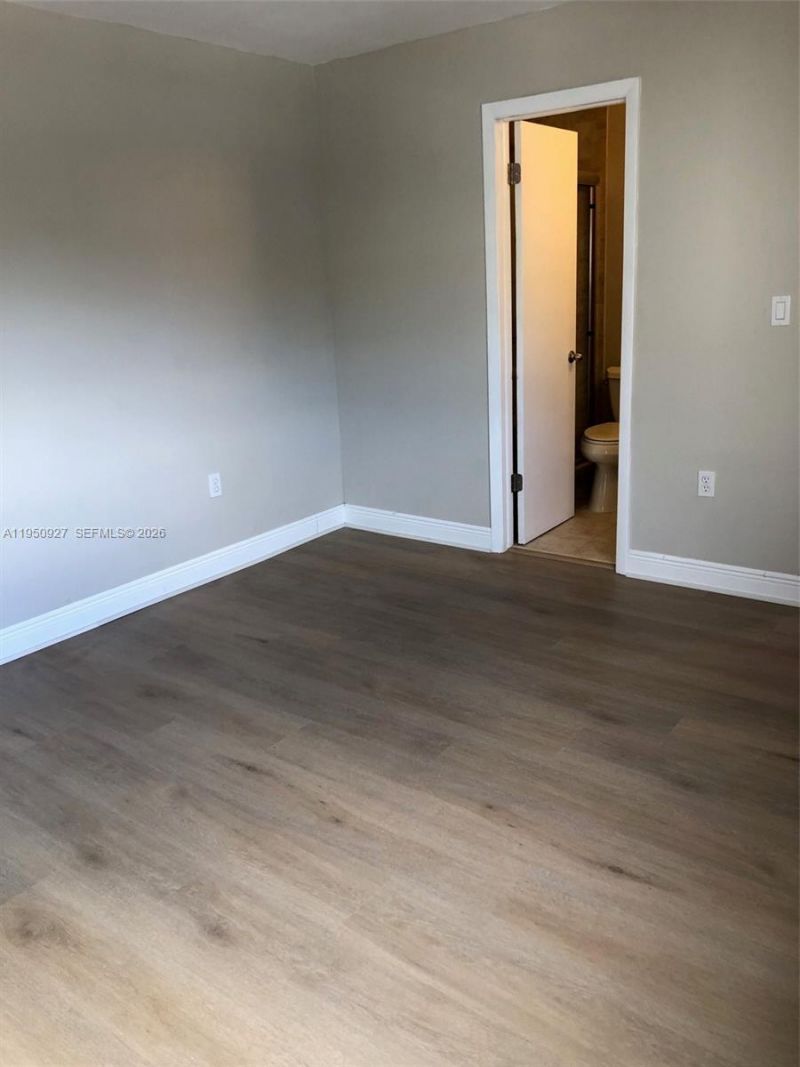 4708 SW 67th Ave, Unit L23, Miami, FL 33155 Photo