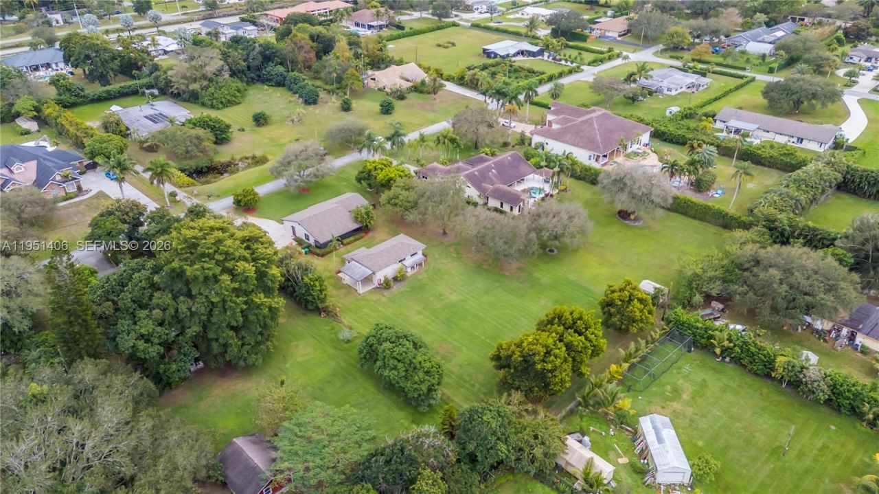 2751 SW 137th Ter, Davie, FL 33330 Photo