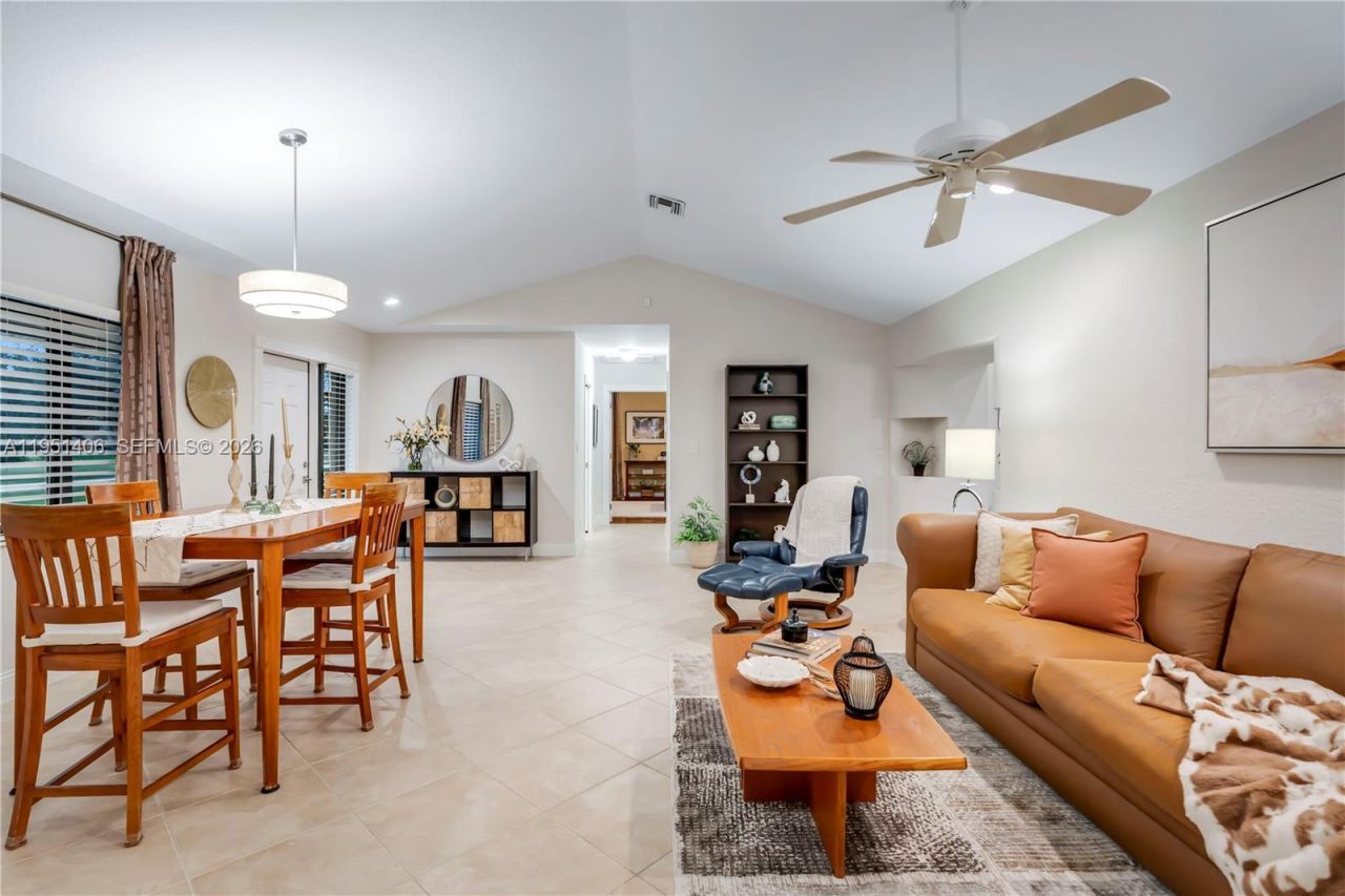 2751 SW 137th Ter, Davie, FL 33330 Photo