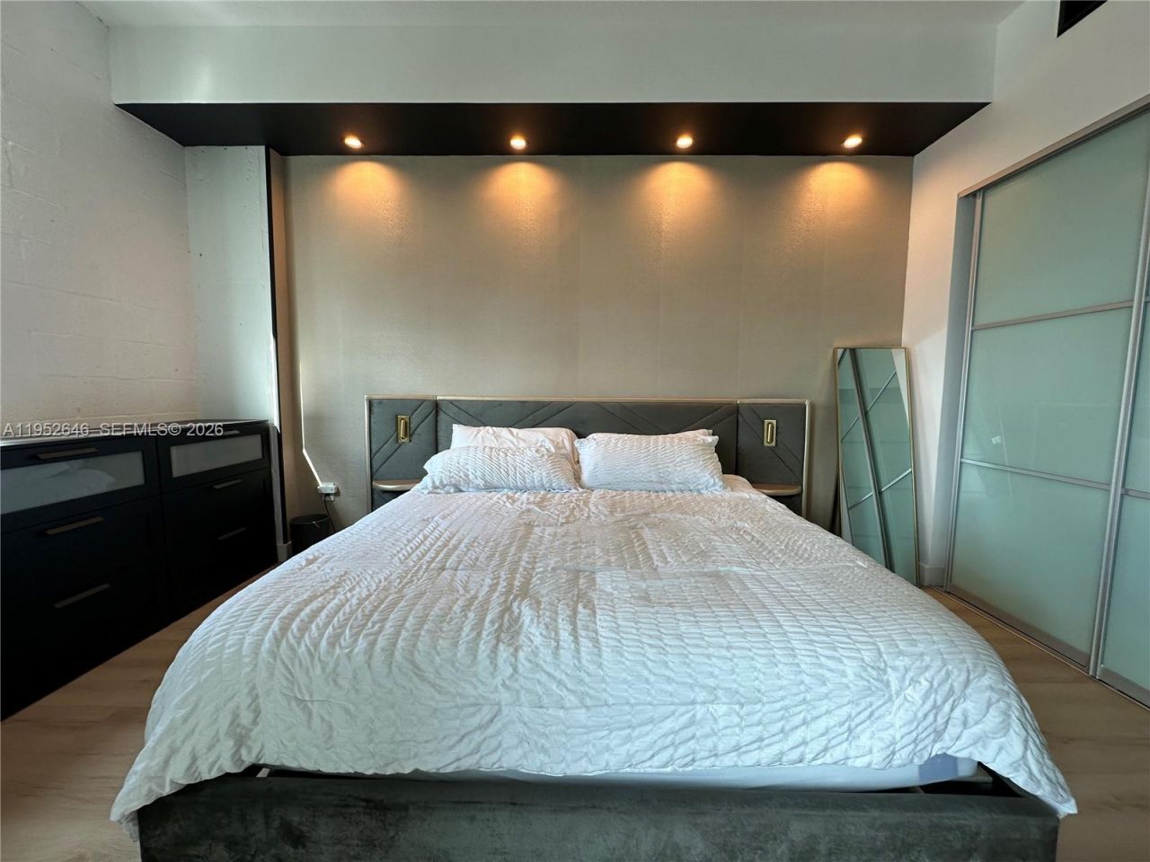 234 NE 3rd St , Unit 1805, Miami, FL 33132 Photo