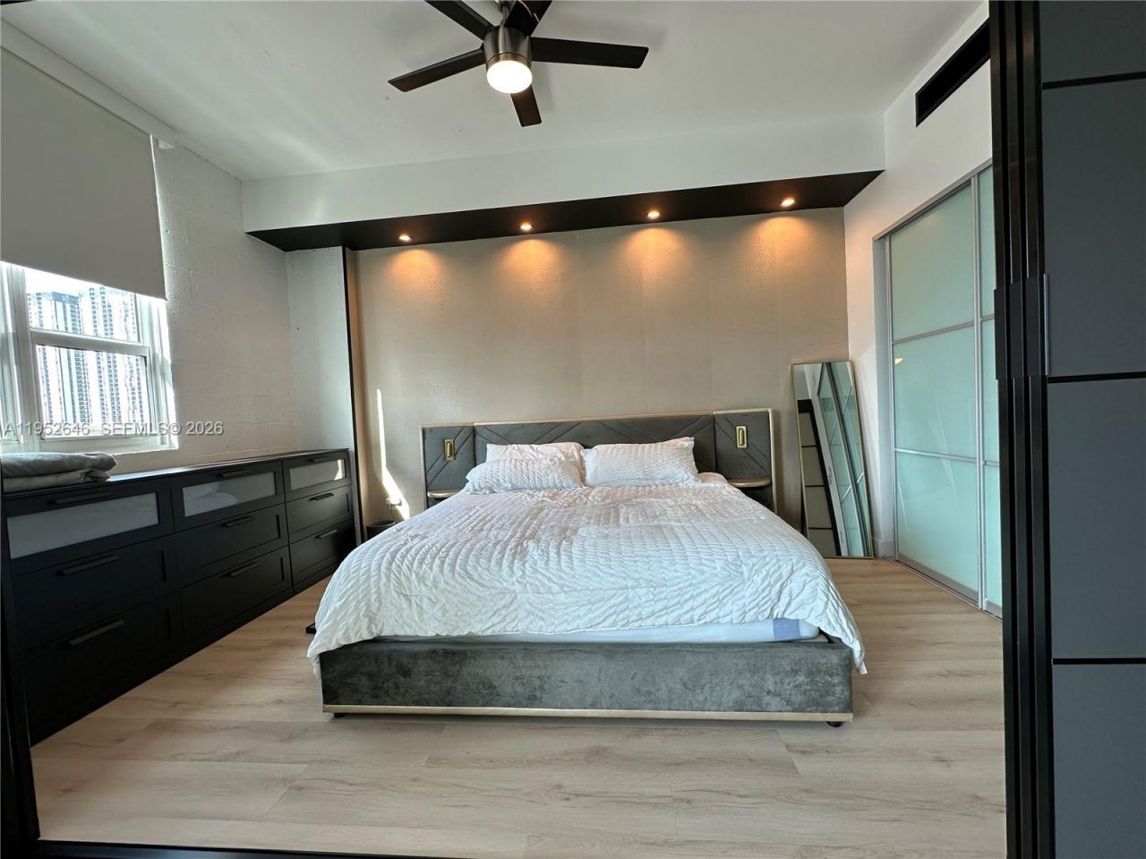 234 NE 3rd St , Unit 1805, Miami, FL 33132 Photo