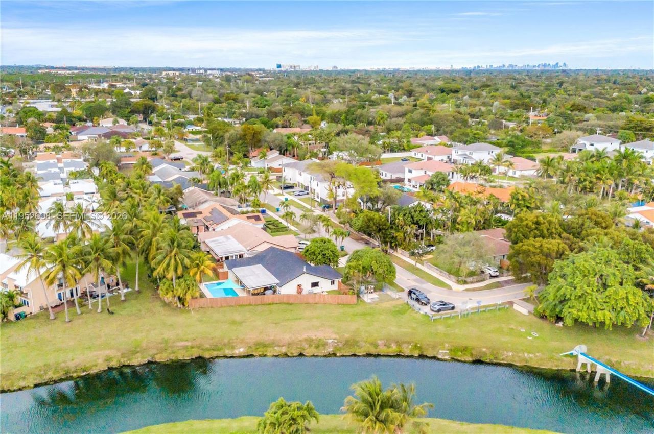 15930 SW 90th Ave , Palmetto Bay, FL 33157 Photo